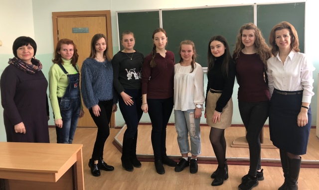 Активні учасники практичного тренінгу з викладачами Рокіцькою Н. В. та Вирстою Н. Б.